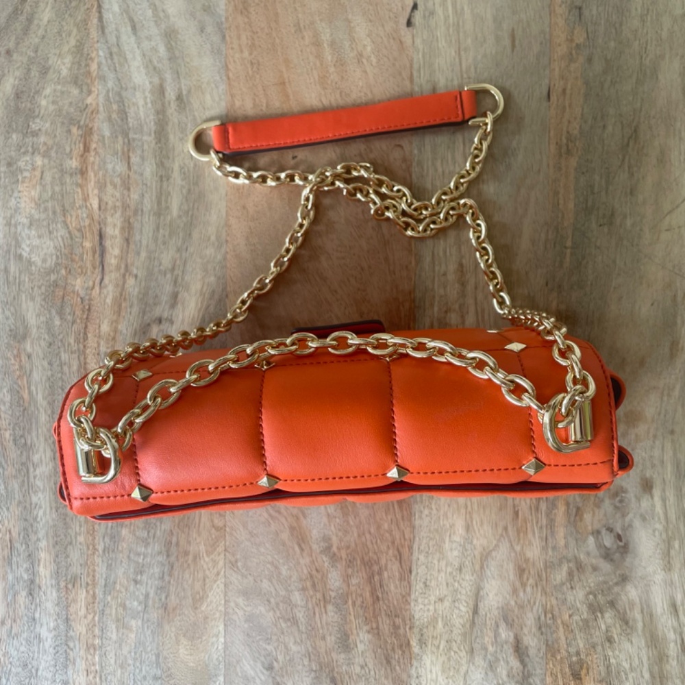 Michael Kors NWT SoHo Shoulder Bag in Clementine - Picture 6 of 13